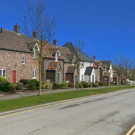Seashells - Part Of The The Bay Filey Village With Pool, Gym And Direct Access, Pub, Restaurant, Tennis And Meadows Walks