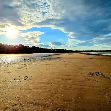 Seashells - Part Of The The Bay Filey Village With Pool, Gym And Direct Access, Pub, Restaurant, Tennis And Meadows Walks Reighton