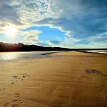 Seashells - Part Of The The Bay Filey Village With Pool, Gym And Direct Access, Pub, Restaurant, Tennis And Meadows Walks Reighton